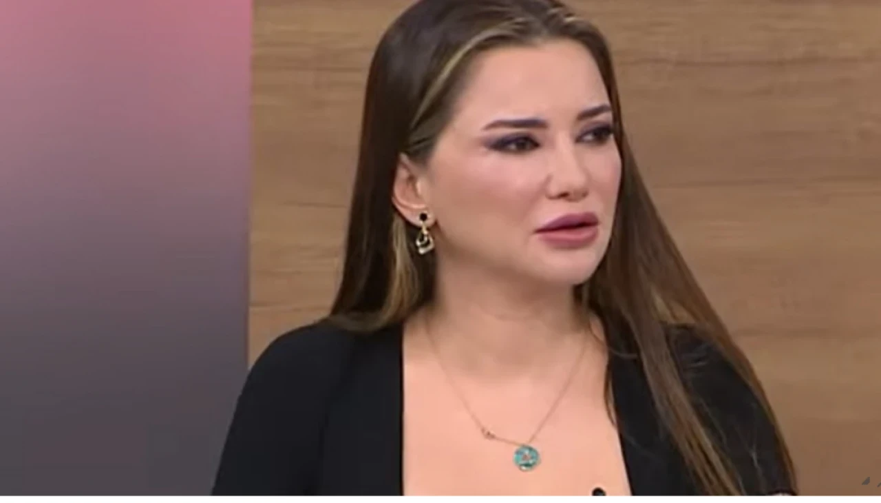 Psikolog Esra Ezmeci’yi Şaşırtan Soru: 'Her Gün Birlikteyiz Ama Başkasıymışım Gibi…'